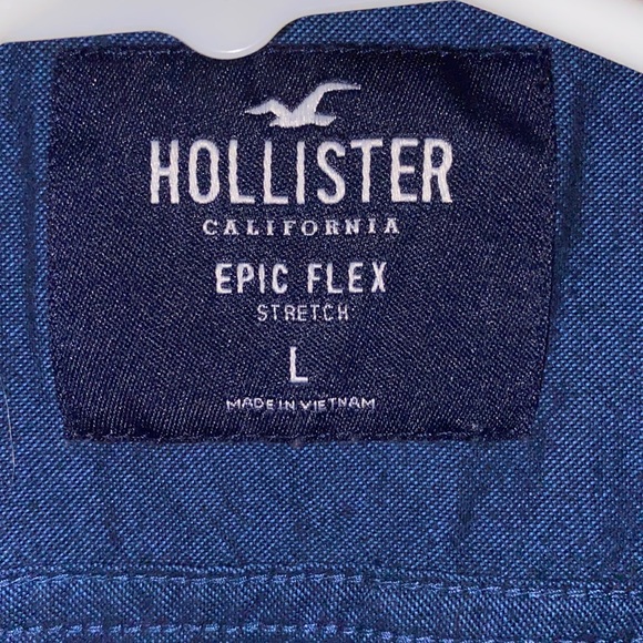 Hollister button up short sleeve - Picture 2 of 2